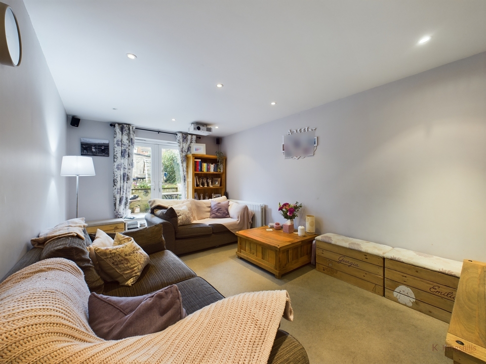 3 bed semi-detached house for sale in Totteridge Lane, High Wycombe  - Property Image 14