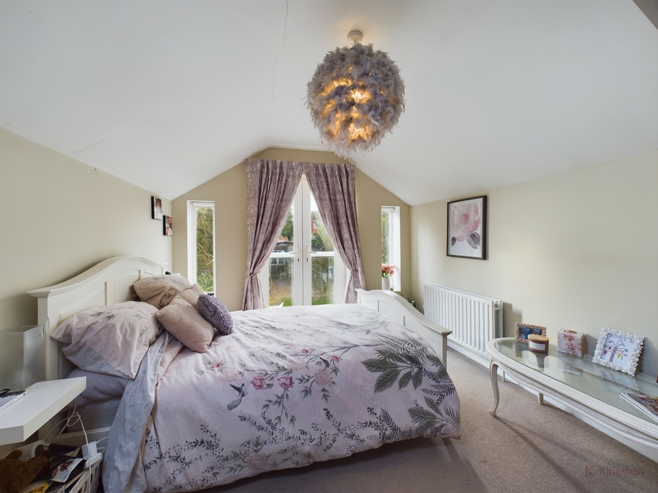3 bed semi-detached house for sale in Totteridge Lane, High Wycombe  - Property Image 8