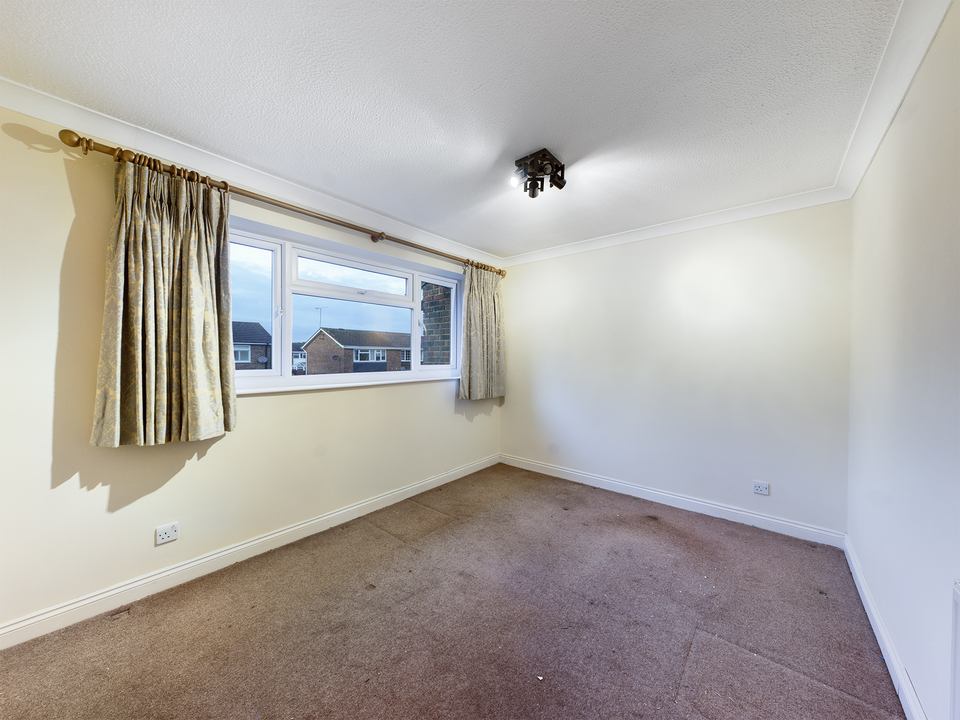 3 bed end of terrace house for sale in Ashfield Way, High Wycombe  - Property Image 6
