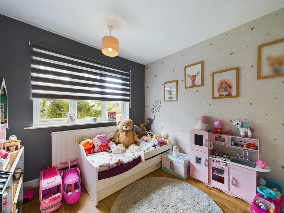 2 bed maisonette for sale in Carver Hill Road, High Wycombe  - Property Image 6
