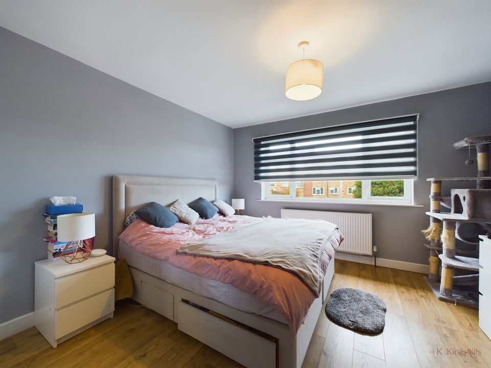 2 bed maisonette for sale in Carver Hill Road, High Wycombe  - Property Image 7