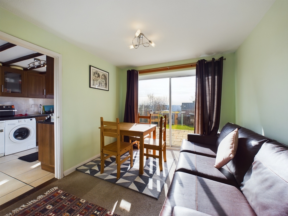 3 bed terraced house for sale in Downley, High Wycombe  - Property Image 7