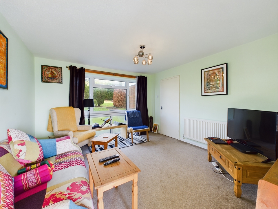 3 bed terraced house for sale in Downley, High Wycombe  - Property Image 5