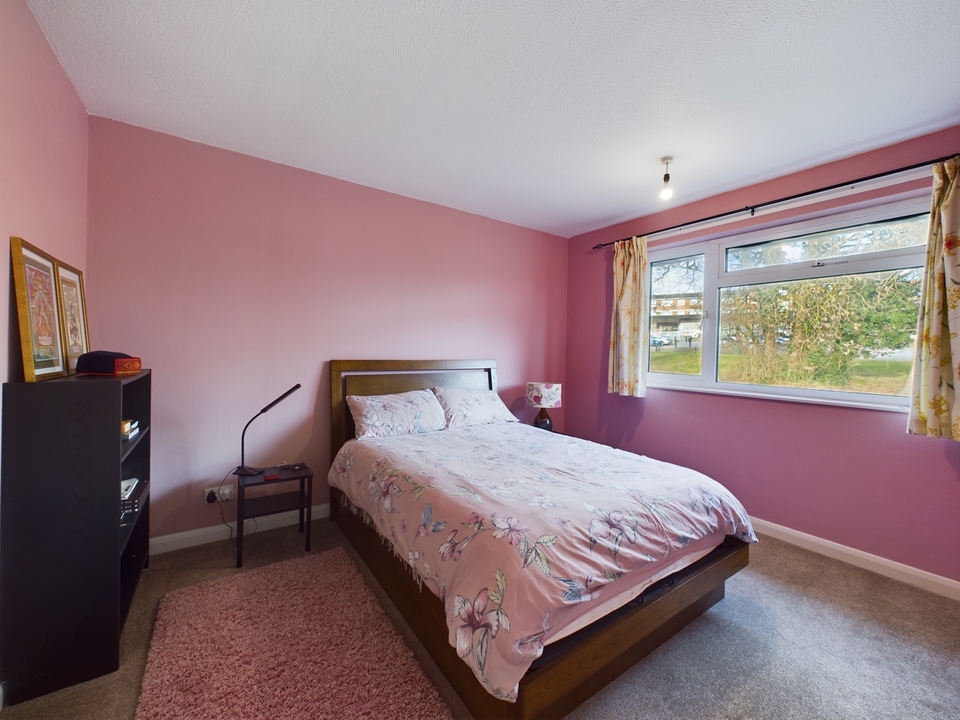 3 bed terraced house for sale in Downley, High Wycombe  - Property Image 9