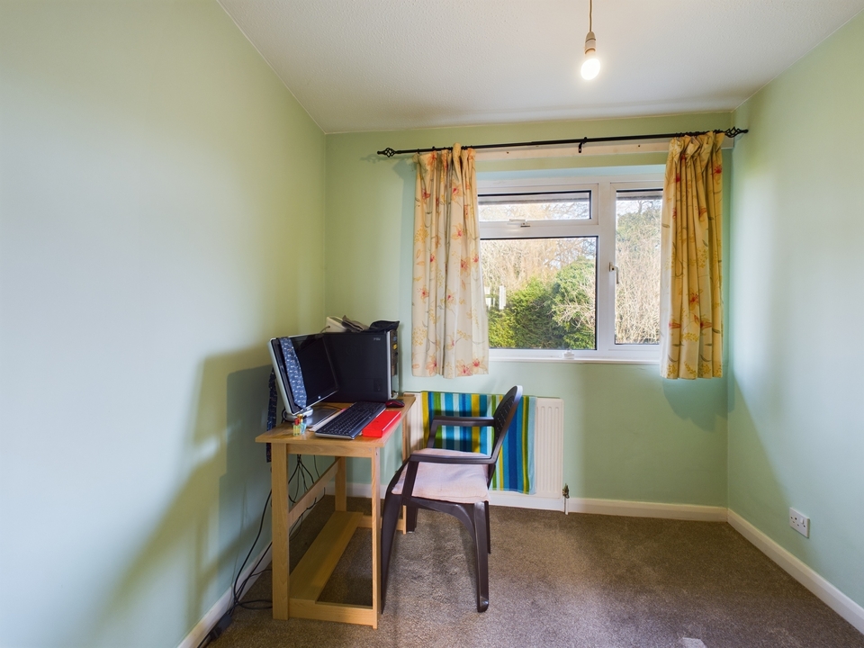 3 bed terraced house for sale in Downley, High Wycombe  - Property Image 11