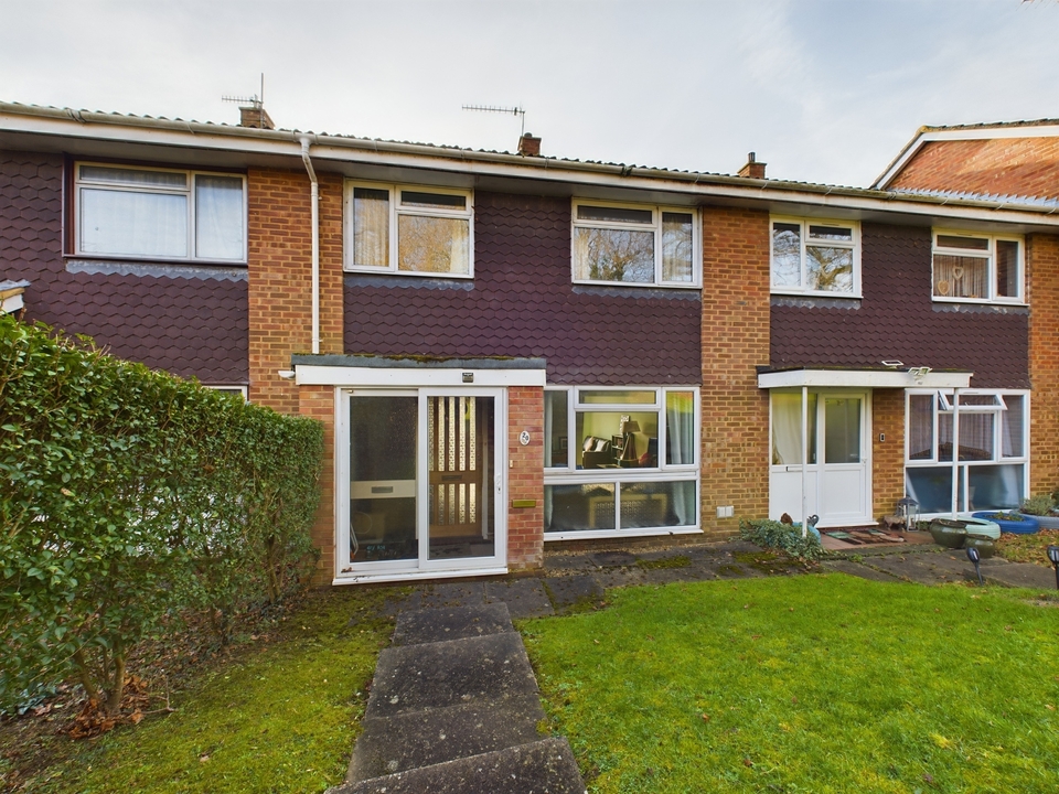 3 bed terraced house for sale in Downley, High Wycombe  - Property Image 1