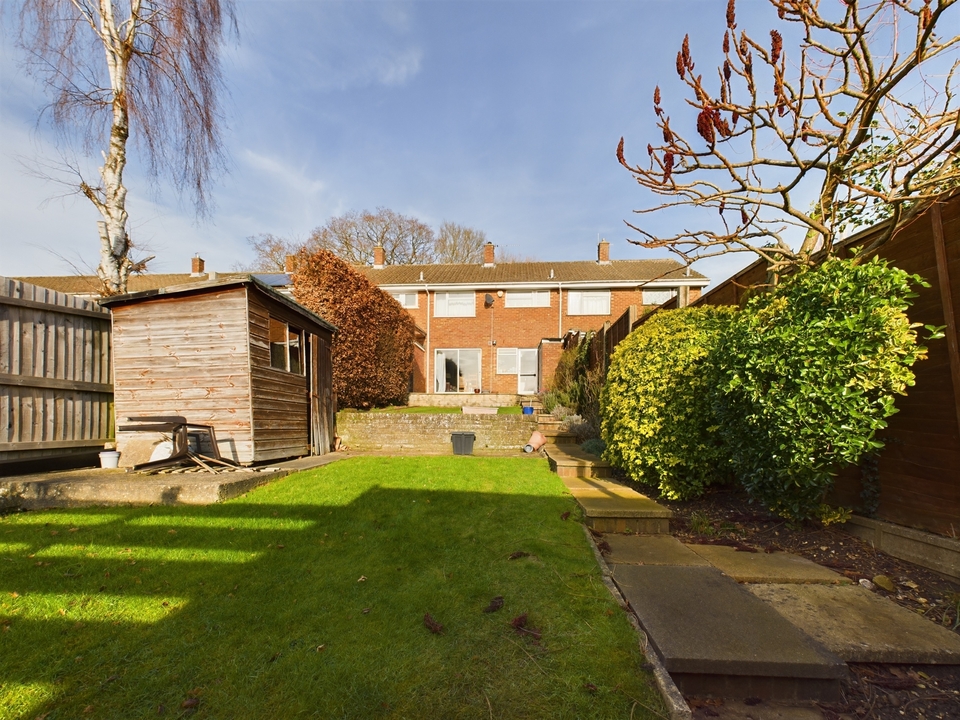 3 bed terraced house for sale in Downley, High Wycombe  - Property Image 2