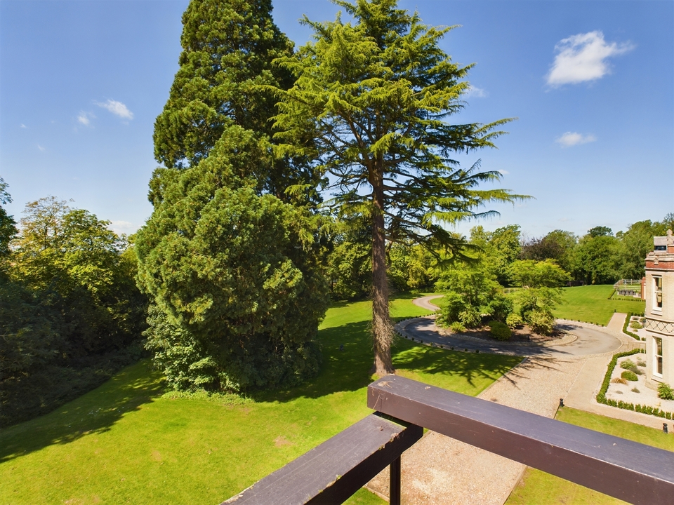 1 bed apartment for sale in Four Ashes Road, High Wycombe  - Property Image 7