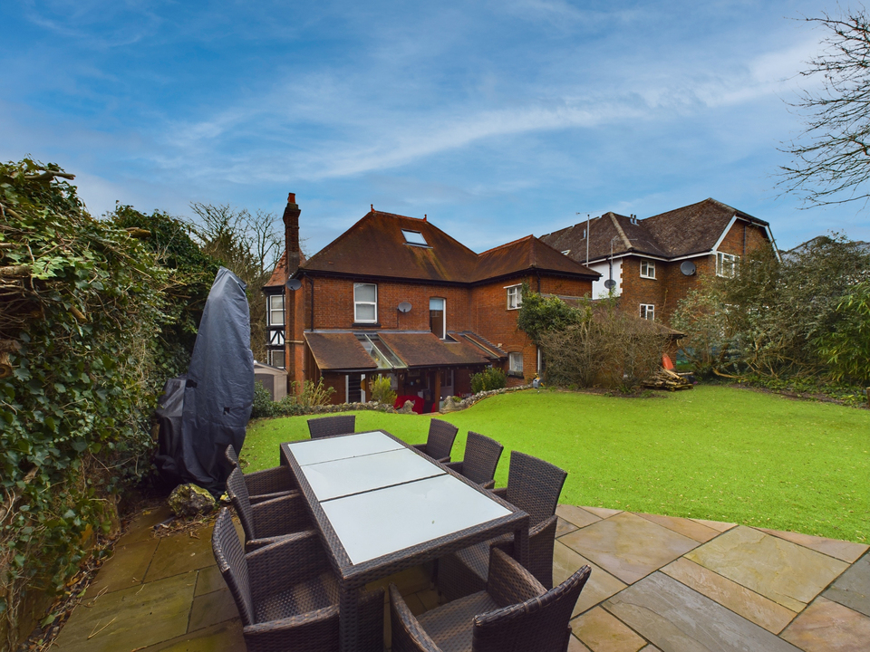 5 bed detached house for sale in Amersham Hill, High Wycombe  - Property Image 19