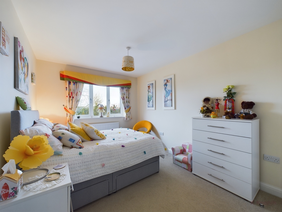 4 bed detached house for sale in Rye View, High Wycombe  - Property Image 11