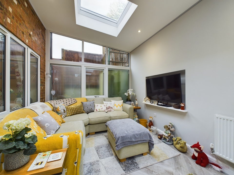 4 bed detached house for sale in Rye View, High Wycombe  - Property Image 3
