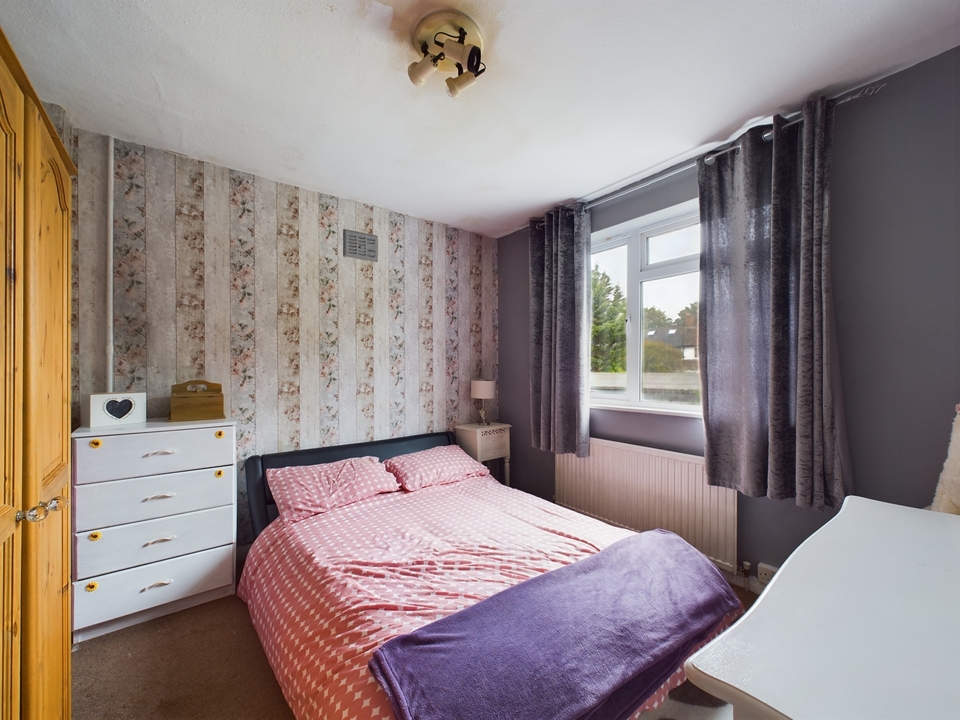 3 bed semi-detached house for sale in Hatters Lane, High Wycombe  - Property Image 10