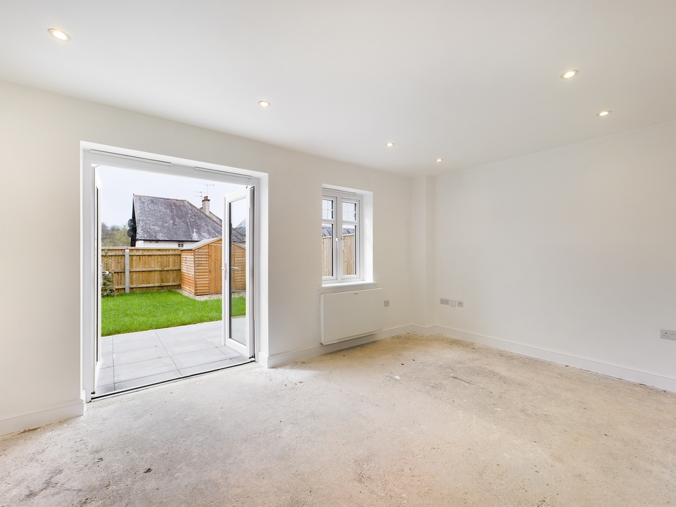 3 bed town house for sale in Templeside Gardens, High Wycombe  - Property Image 5