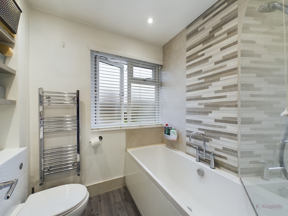 3 bed end of terrace house for sale in Hawthorn Crescent, High Wycombe  - Property Image 12