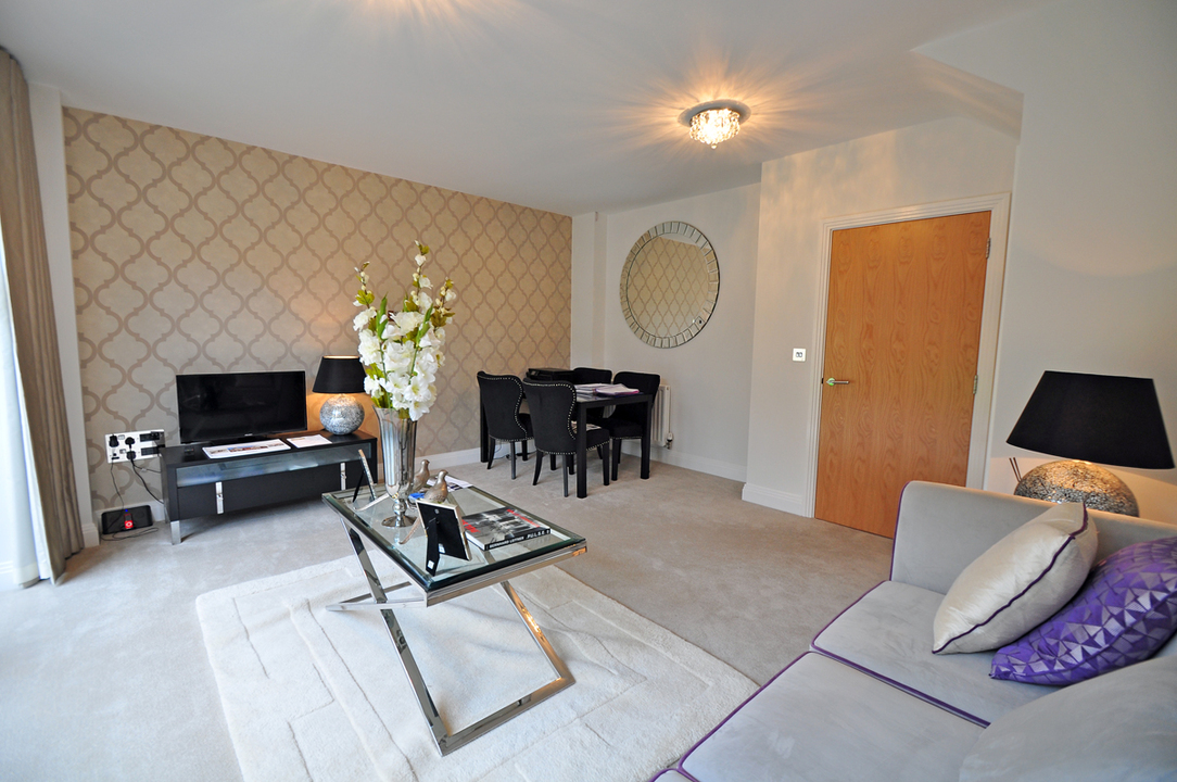3 bed semi-detached house for sale in Payton Gardens, Maidenhead  - Property Image 4