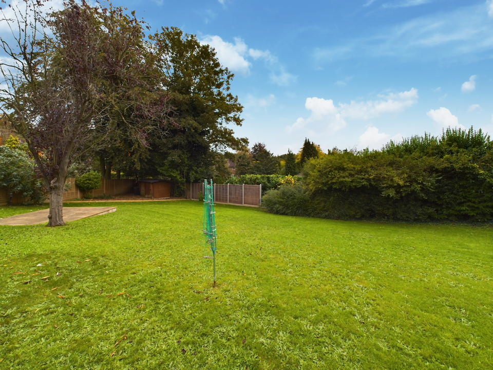 4 bed detached house to rent in Bellwood Rise, High Wycombe  - Property Image 18
