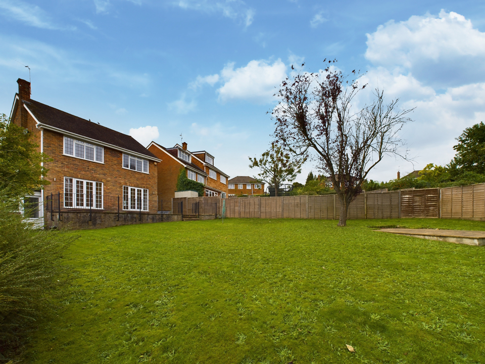 4 bed detached house to rent in Bellwood Rise, High Wycombe  - Property Image 19