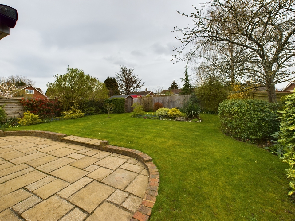 4 bed detached house for sale in Highlea Avenue, High Wycombe  - Property Image 2