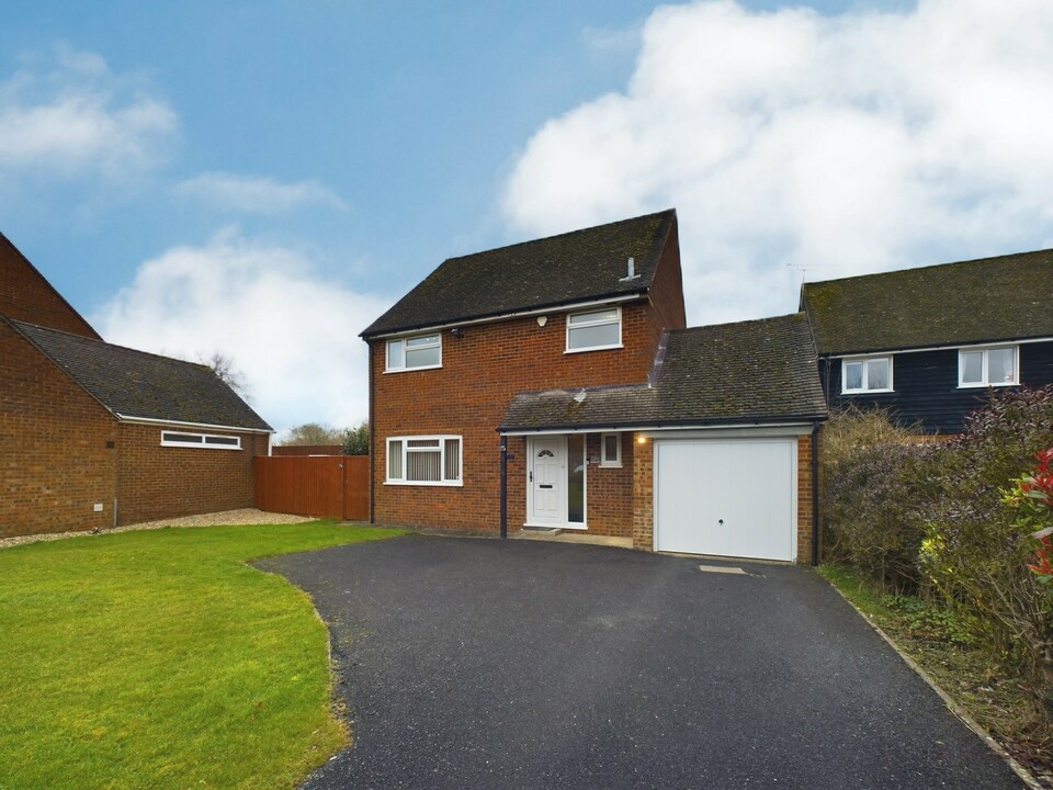3 bed detached house for sale in Walters Ash, High Wycombe  - Property Image 1