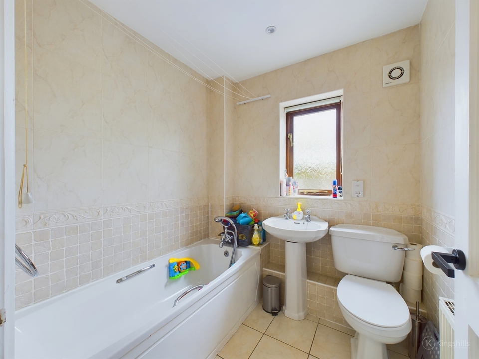 3 bed link detached house for sale in Askett, Princes Risborough  - Property Image 13