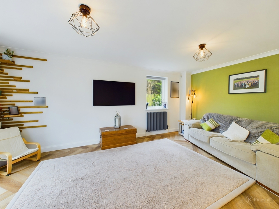 3 bed link detached house for sale in Askett, Princes Risborough  - Property Image 5