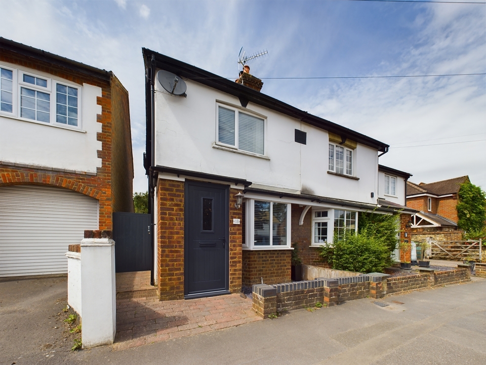2 bed semi-detached house for sale in High Street, Great Missenden - Property Image 1
