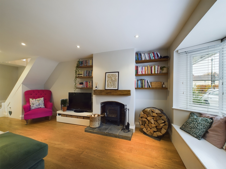 2 bed semi-detached house for sale in High Street, Great Missenden  - Property Image 3
