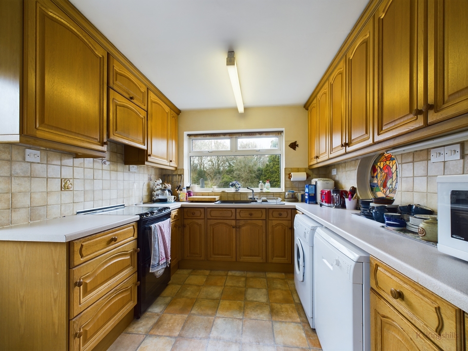 3 bed detached bungalow for sale in Flackwell Heath, High Wycombe  - Property Image 4