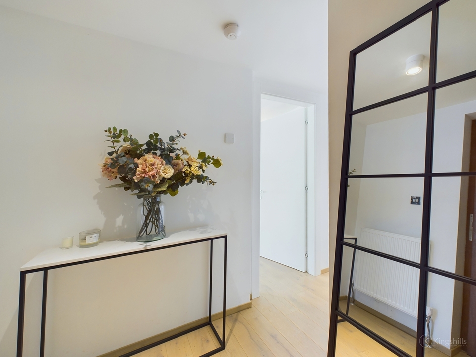 2 bed apartment for sale in Four Ashes Road, High Wycombe  - Property Image 19