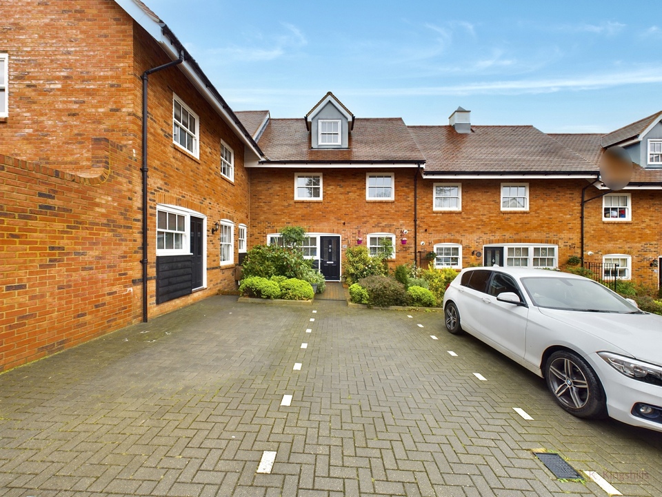 3 bed terraced house for sale in De Havilland Court, High Wycombe  - Property Image 1