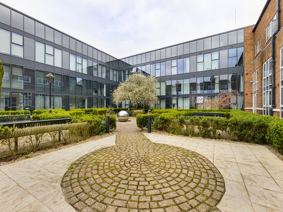 1 bed apartment for sale in The Residence Wycombe Road, High Wycombe  - Property Image 7