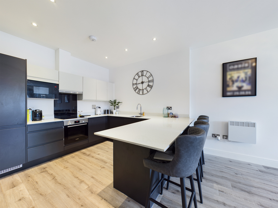 1 bed apartment for sale in The Residence Wycombe Road, High Wycombe  - Property Image 2