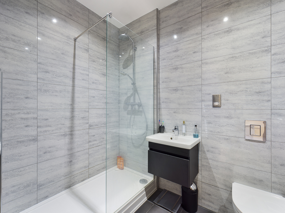 1 bed apartment for sale in The Residence Wycombe Road, High Wycombe  - Property Image 8