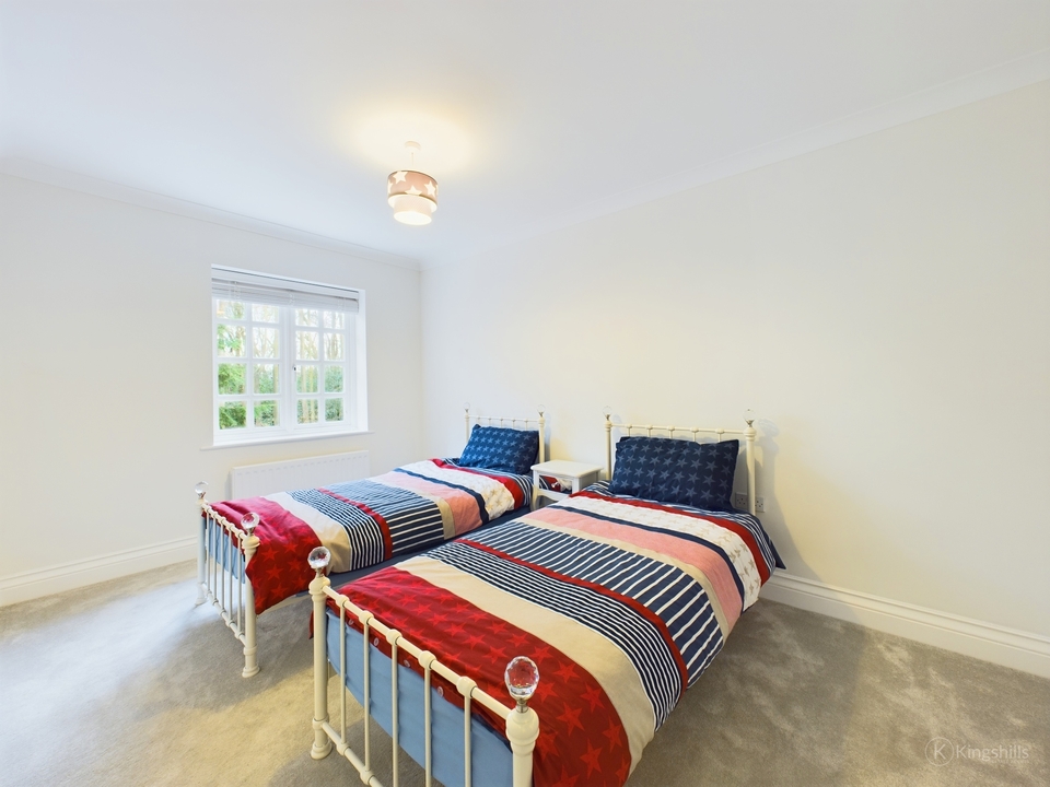 4 bed detached house for sale in Potters Cross Crescent, High Wycombe  - Property Image 16