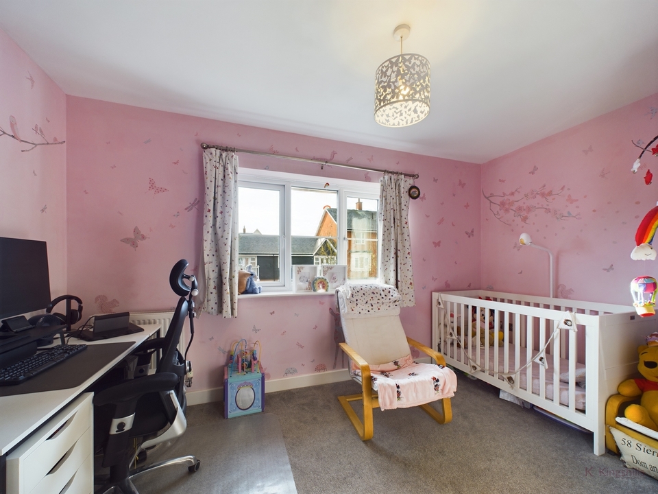 2 bed terraced house for sale in Sierra Road, High Wycombe  - Property Image 13