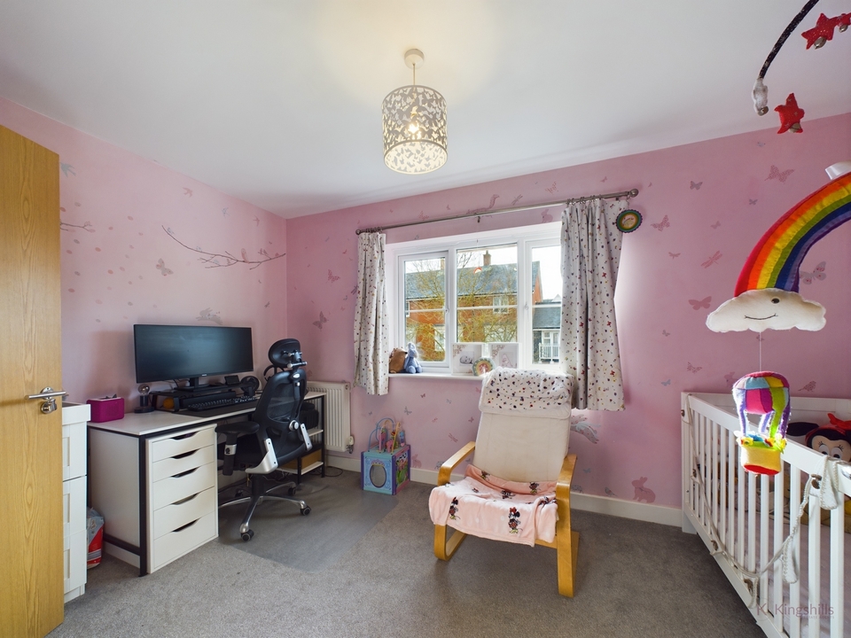 2 bed terraced house for sale in Sierra Road, High Wycombe  - Property Image 11