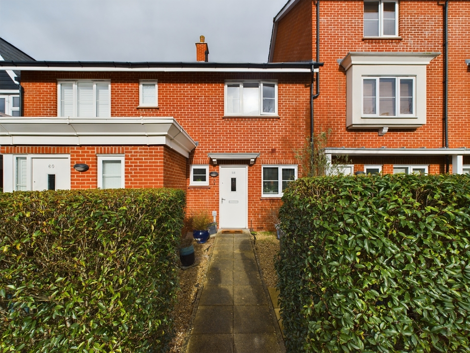 2 bed terraced house for sale in Sierra Road, High Wycombe  - Property Image 1