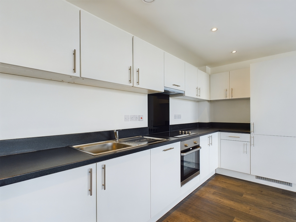 2 bed apartment for sale in Leigh Street, High Wycombe  - Property Image 5