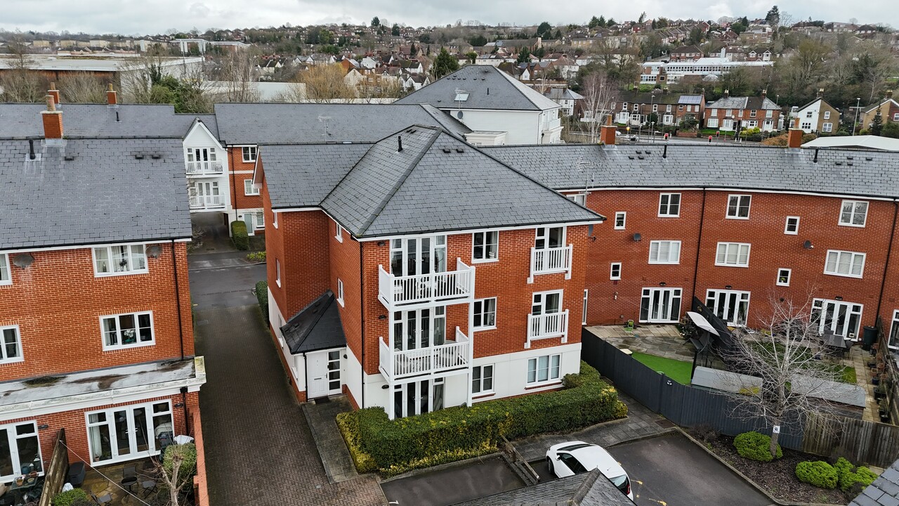 2 bed for sale in Sierra Road, High Wycombe  - Property Image 10