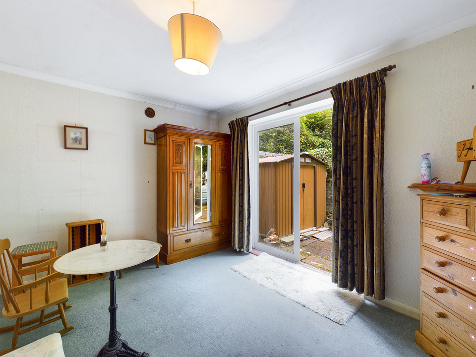 3 bed detached house for sale in Friars Gardens, High Wycombe  - Property Image 8