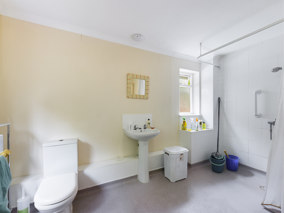 3 bed detached house for sale in Friars Gardens, High Wycombe  - Property Image 11