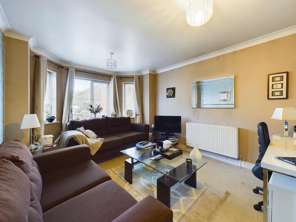 1 bed apartment for sale in Dashwood House, High Wycombe  - Property Image 3