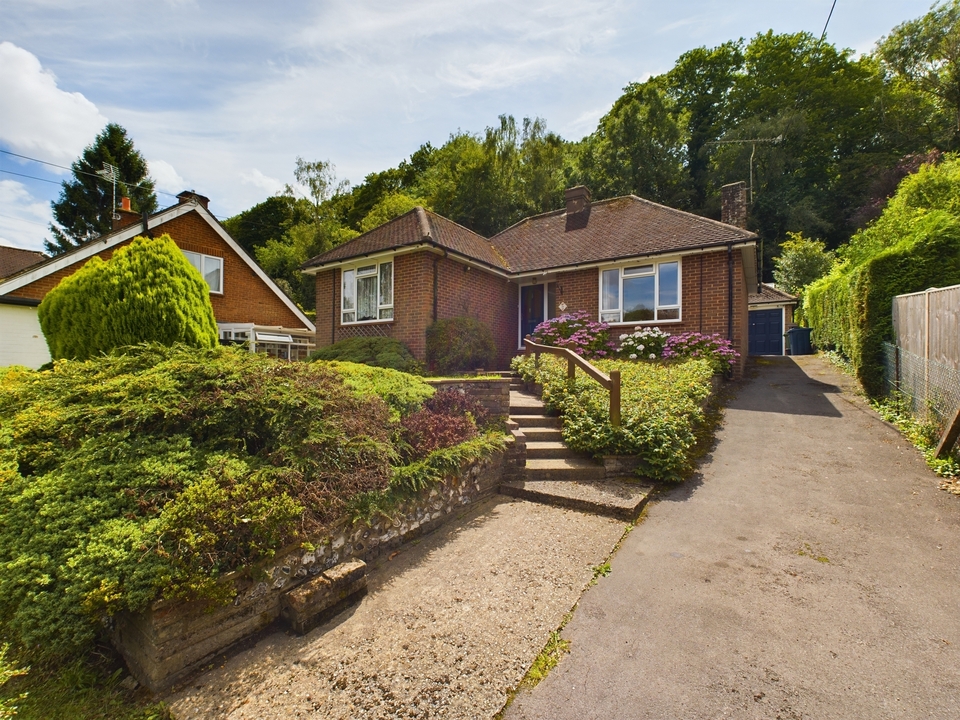 2 bed detached bungalow for sale in Hazlemere, High Wycombe - Property Image 1