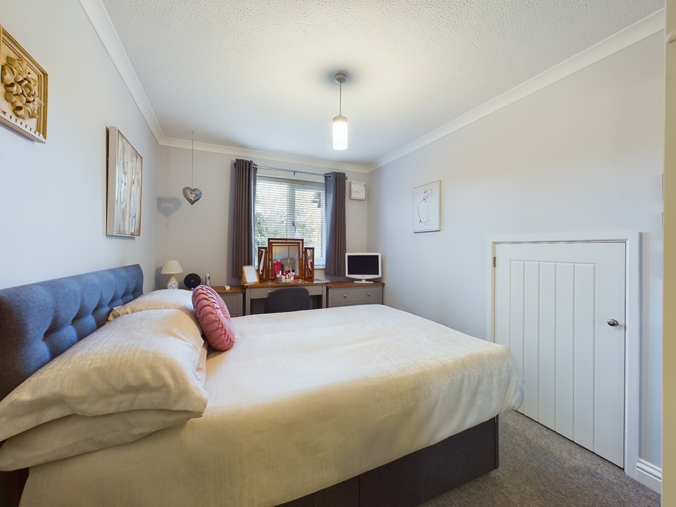 2 bed for sale in Milton Gardens, Princes Risborough  - Property Image 7