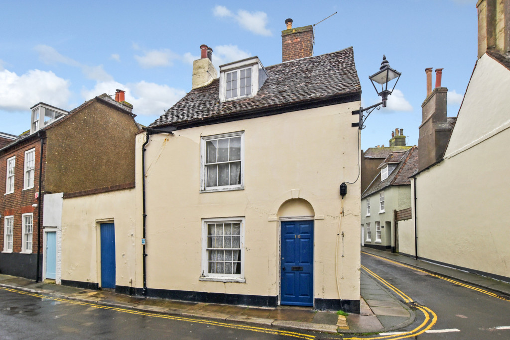 In need of modernisation throughout a TWO bedroomed ,three storey period home situated in the heart of Deals Conservation Area.A short walk to the sea, no chain, period features , large rooms and central heating make this house a must to view .Keys held !