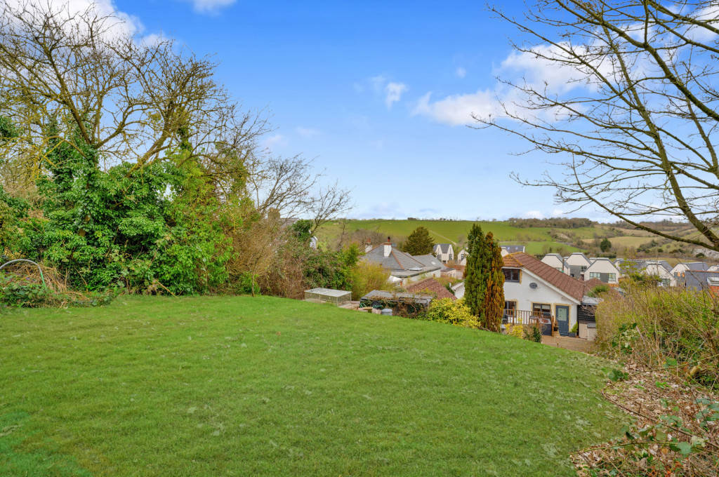 This charming FOUR-double bedroom chalet bungalow is situated in the picturesque village of Lydden. Surrounded by beautiful countryside it’s a wonderful peaceful family home with a large garden and ample parking for several cars.