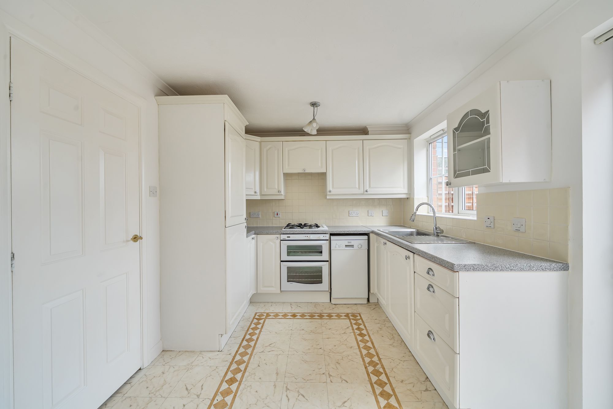 2 bed end of terrace house for sale in Wigeon Lane, Walton Cardiff, GL20 2
