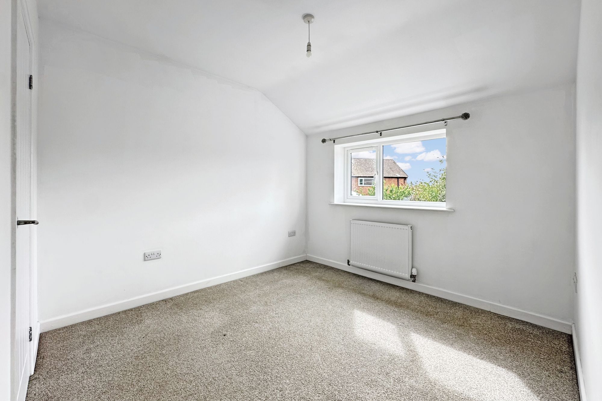 3 bed detached house for sale in York Road, Tewkesbury, GL20  - Property Image 8