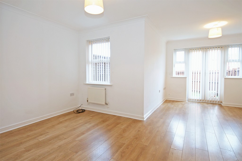 3 bed semi-detached house to rent in Bodenham Field, Gloucester  - Property Image 3