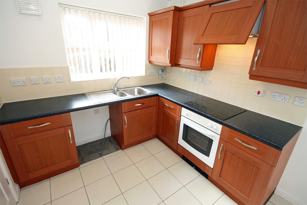3 bed semi-detached house to rent in Bodenham Field, Gloucester  - Property Image 2